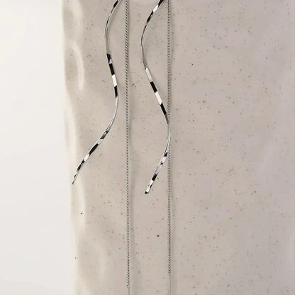 Pendientes Largos con Diseño Ondulado